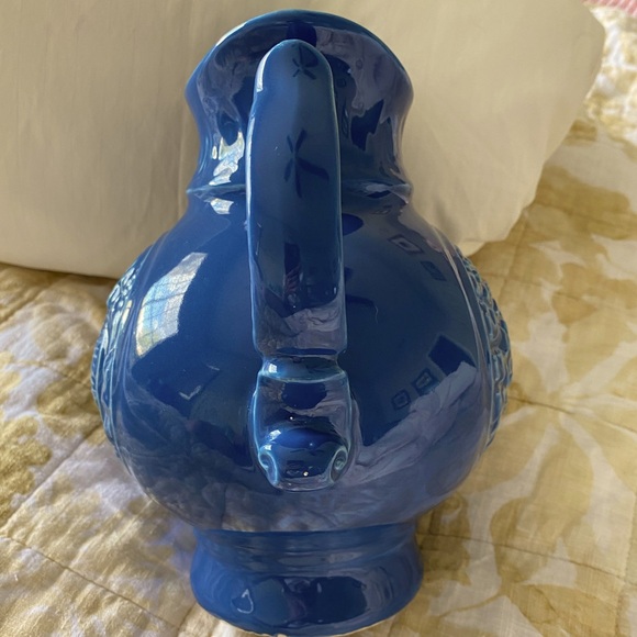 Vintage McCoy Raised Turkey vase/pitcher 1968. Beautiful blue. Tiny chip on top. - Picture 13 of 15